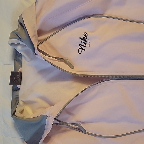 Nike womens spring jacket. Size small. Pi k and gray zip up front with pockets - Picture 2 of 5